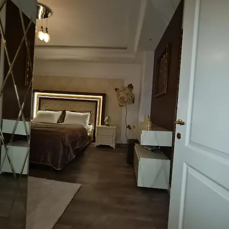 Urban Elegance Apartamento